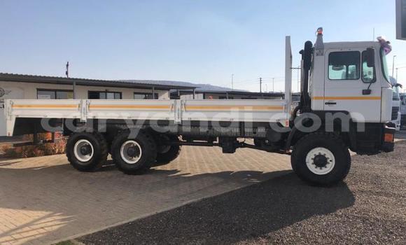 Acheter Occasion Utilitaire Man Silent Blanc à Chingola, Zambie Acheter Occasion Utilitaire Man Silent Blanc à Chingola, Zambie