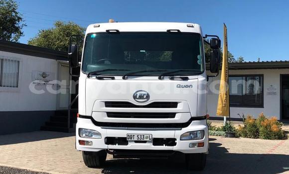 Nunua Ilio tumika Nissan UD Nyeupe Lori ndani ya Chililabombwe nchini Copperbelt Nunua Ilio tumika Nissan UD Nyeupe Lori ndani ya Chililabombwe nchini Copperbelt