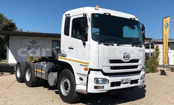 Nunua Ilio tumika Nissan UD Nyeupe Lori ndani ya Chililabombwe nchini Copperbelt Nunua Ilio tumika Nissan UD Nyeupe Lori ndani ya Chililabombwe nchini Copperbelt