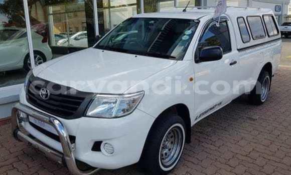 Acheter Occasion Voiture Toyota Hilux Blanc à Lusaka, Zambie Acheter Occasion Voiture Toyota Hilux Blanc à Lusaka, Zambie
