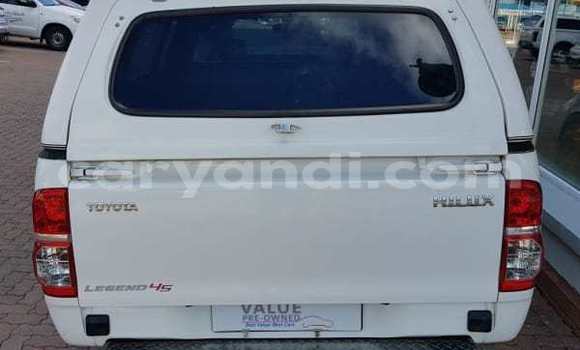 Acheter Occasion Voiture Toyota Hilux Blanc à Lusaka, Zambie Acheter Occasion Voiture Toyota Hilux Blanc à Lusaka, Zambie