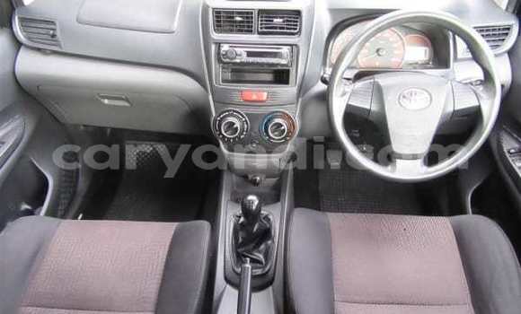 Acheter Occasion Voiture Toyota Avanza Blanc à Livingstone, Zambie Acheter Occasion Voiture Toyota Avanza Blanc à Livingstone, Zambie