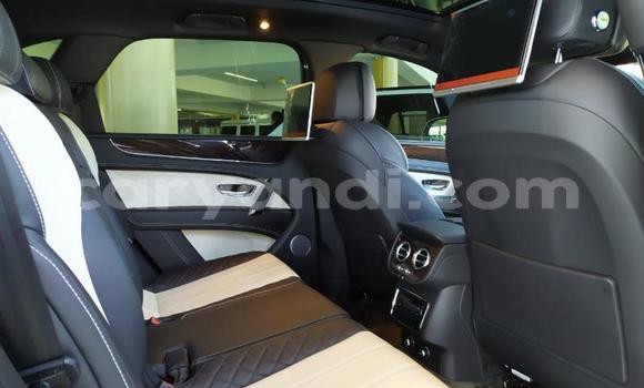 Buy Used Bentley Bentayga Silver Car in Livingstone in Zambia Buy Used Bentley Bentayga Silver Car in Livingstone in Zambia