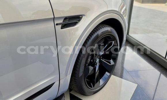 Buy Used Bentley Bentayga Silver Car in Livingstone in Zambia Buy Used Bentley Bentayga Silver Car in Livingstone in Zambia