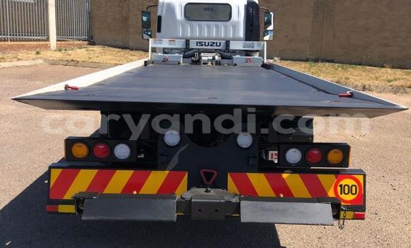 Acheter Occasion Utilitaire Isuzu FTR 850 Blanc à Chilanga, Lusaka Acheter Occasion Utilitaire Isuzu FTR 850 Blanc à Chilanga, Lusaka