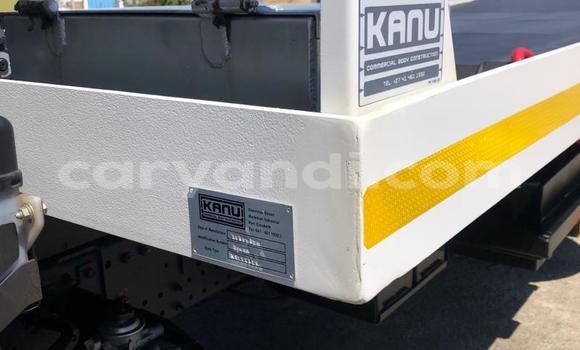 Acheter Occasion Utilitaire Isuzu FTR 850 Blanc à Chilanga, Lusaka Acheter Occasion Utilitaire Isuzu FTR 850 Blanc à Chilanga, Lusaka