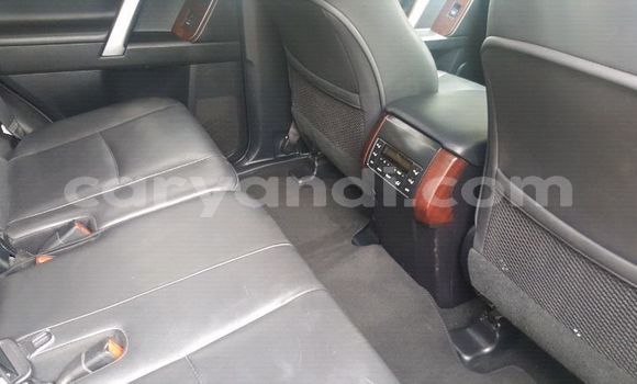 Nunua Ilio tumika Toyota Land Cruiser Prado Nyeupe Gari ndani ya Lusaka nchini Zambia Nunua Ilio tumika Toyota Land Cruiser Prado Nyeupe Gari ndani ya Lusaka nchini Zambia