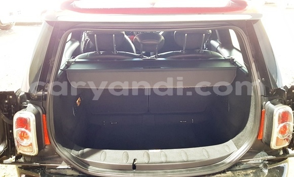 Acheter Occasion Voiture MINI Clubman Noir à Lusaka, Zambie Acheter Occasion Voiture MINI Clubman Noir à Lusaka, Zambie