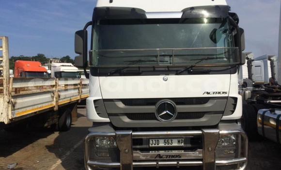 Acheter Occasion Utilitaire Mercedes–Benz Arocs Blanc à Lusaka, Zambie Acheter Occasion Utilitaire Mercedes–Benz Arocs Blanc à Lusaka, Zambie