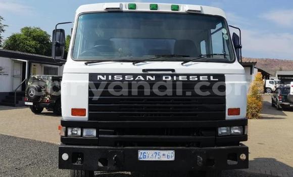 Acheter Occasion Utilitaire Nissan UD Noir à Lusaka, Zambie Acheter Occasion Utilitaire Nissan UD Noir à Lusaka, Zambie