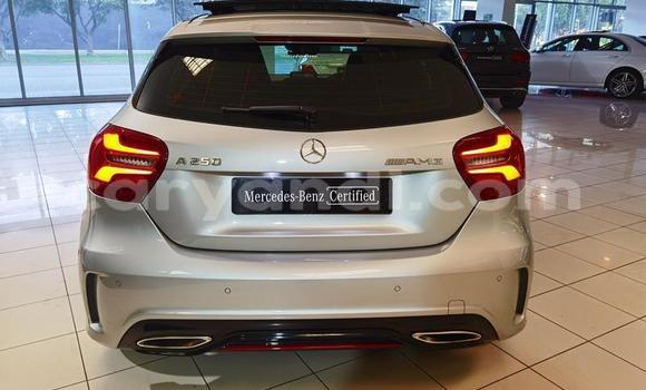 Buy Used Mercedes‒Benz 250 Silver Car in Chingola in Zambia Buy Used Mercedes‒Benz 250 Silver Car in Chingola in Zambia