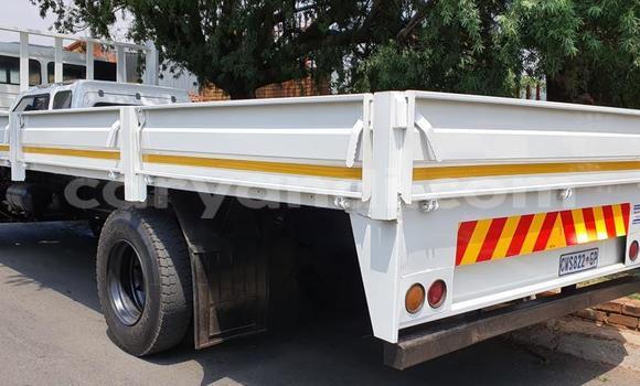 Tenga Tsaru Mercedes–Benz 2628 Chena Rori in Lusaka in Zambia Tenga Tsaru Mercedes–Benz 2628 Chena Rori in Lusaka in Zambia