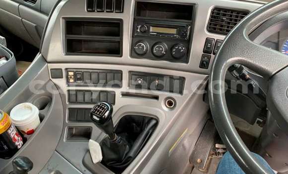 Acheter Occasion Utilitaire Nissan UD Blanc à Lusaka, Zambie Acheter Occasion Utilitaire Nissan UD Blanc à Lusaka, Zambie