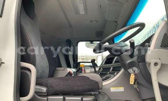 Acheter Occasion Utilitaire Nissan UD Blanc à Lusaka, Zambie Acheter Occasion Utilitaire Nissan UD Blanc à Lusaka, Zambie