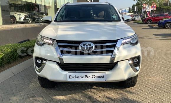 Buy Used Toyota Fortuner White Car in Lusaka in Zambia
