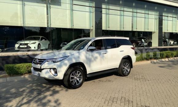 Acheter Occasion Voiture Toyota Fortuner Blanc à Lusaka, Zambie Acheter Occasion Voiture Toyota Fortuner Blanc à Lusaka, Zambie