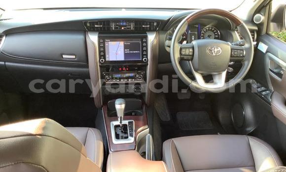 Acheter Occasion Voiture Toyota Fortuner Blanc à Lusaka, Zambie Acheter Occasion Voiture Toyota Fortuner Blanc à Lusaka, Zambie