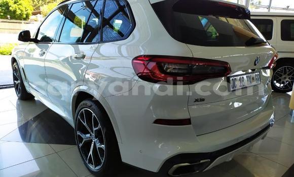 Acheter Occasion Voiture BMW X5 M Blanc à Isoka, Nord Acheter Occasion Voiture BMW X5 M Blanc à Isoka, Nord