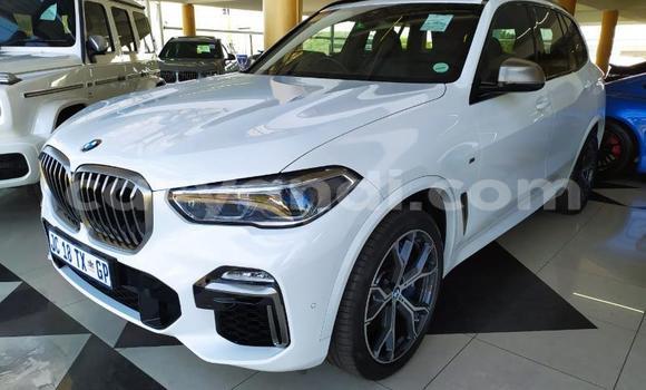 Acheter Occasion Voiture BMW X5 M Blanc à Isoka, Nord Acheter Occasion Voiture BMW X5 M Blanc à Isoka, Nord