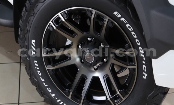 Acheter Occasion Voiture Toyota Hilux Blanc à Ndola, Zambie Acheter Occasion Voiture Toyota Hilux Blanc à Ndola, Zambie