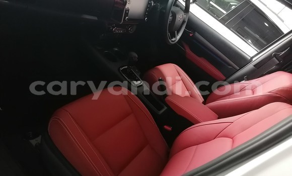 Acheter Occasion Voiture Toyota Hilux Blanc à Ndola, Zambie Acheter Occasion Voiture Toyota Hilux Blanc à Ndola, Zambie
