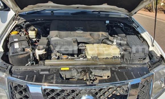 Acheter Occasion Voiture Nissan Navara Blanc à Itezhi–Tezhi, Du sud Acheter Occasion Voiture Nissan Navara Blanc à Itezhi–Tezhi, Du sud