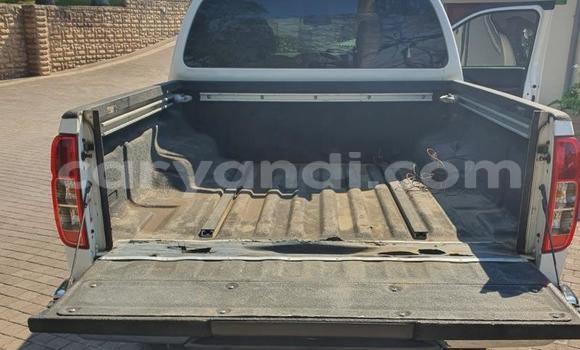 Acheter Occasion Voiture Nissan Navara Blanc à Itezhi–Tezhi, Du sud Acheter Occasion Voiture Nissan Navara Blanc à Itezhi–Tezhi, Du sud