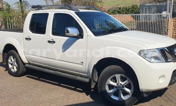 Acheter Occasion Voiture Nissan Navara Blanc à Itezhi–Tezhi, Du sud Acheter Occasion Voiture Nissan Navara Blanc à Itezhi–Tezhi, Du sud