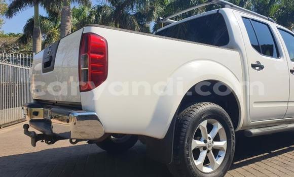 Acheter Occasion Voiture Nissan Navara Blanc à Itezhi–Tezhi, Du sud Acheter Occasion Voiture Nissan Navara Blanc à Itezhi–Tezhi, Du sud