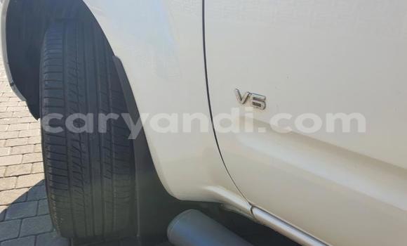Acheter Occasion Voiture Nissan Navara Blanc à Itezhi–Tezhi, Du sud Acheter Occasion Voiture Nissan Navara Blanc à Itezhi–Tezhi, Du sud