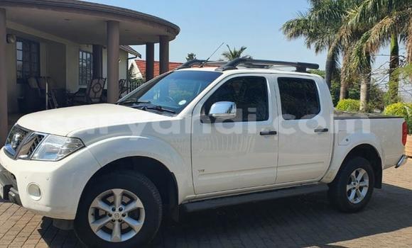 Acheter Occasion Voiture Nissan Navara Blanc à Itezhi–Tezhi, Du sud Acheter Occasion Voiture Nissan Navara Blanc à Itezhi–Tezhi, Du sud