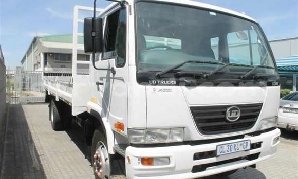 Acheter Occasion Utilitaire Nissan UD Blanc à Zambèze, Nord-Ouest Acheter Occasion Utilitaire Nissan UD Blanc à Zambèze, Nord-Ouest