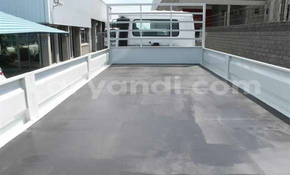 Acheter Occasion Utilitaire Nissan UD Blanc à Zambèze, Nord-Ouest Acheter Occasion Utilitaire Nissan UD Blanc à Zambèze, Nord-Ouest