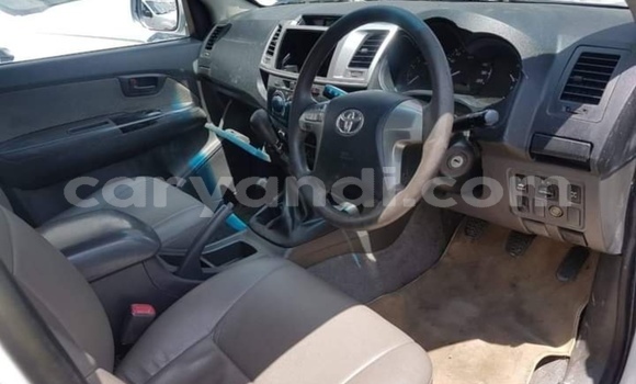 Buy Used Toyota Hilux White Car in Chipata in Zambia Buy Used Toyota Hilux White Car in Chipata in Zambia
