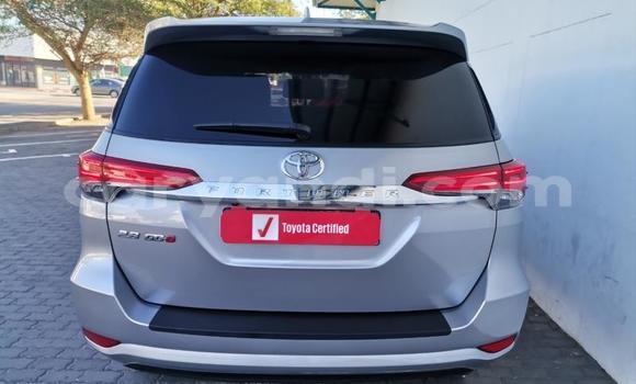 Acheter Occasion Voiture Toyota Fortuner Gris à Kitwe, Zambie Acheter Occasion Voiture Toyota Fortuner Gris à Kitwe, Zambie