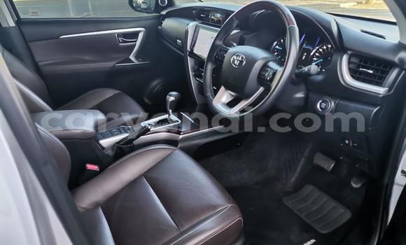 Acheter Occasion Voiture Toyota Fortuner Gris à Kitwe, Zambie Acheter Occasion Voiture Toyota Fortuner Gris à Kitwe, Zambie