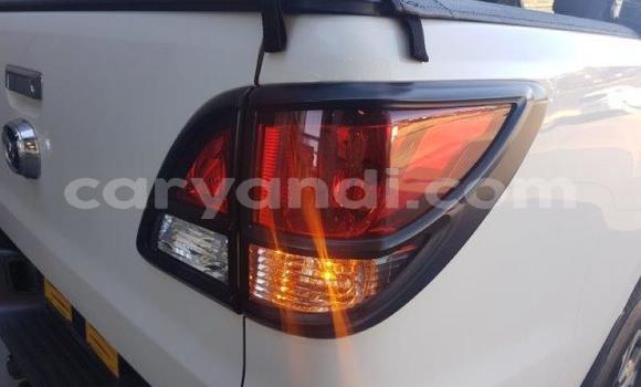 Acheter Occasion Voiture Mazda BT-50 Blanc à Lusaka, Zambie Acheter Occasion Voiture Mazda BT-50 Blanc à Lusaka, Zambie