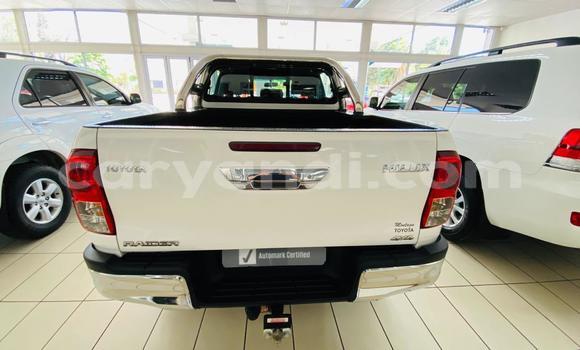 Buy Used Toyota Hilux White Car in Ndola in Zambia Buy Used Toyota Hilux White Car in Ndola in Zambia