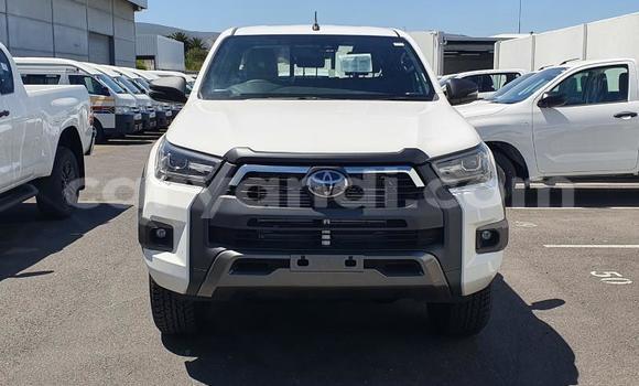 Acheter Occasion Voiture Toyota Hilux Blanc à Lusaka, Zambie Acheter Occasion Voiture Toyota Hilux Blanc à Lusaka, Zambie