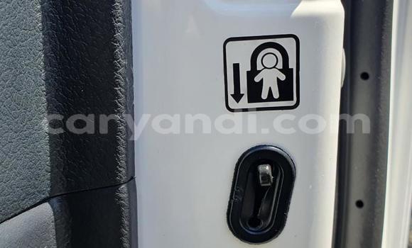 Acheter Occasion Voiture Toyota Hilux Blanc à Lusaka, Zambie Acheter Occasion Voiture Toyota Hilux Blanc à Lusaka, Zambie