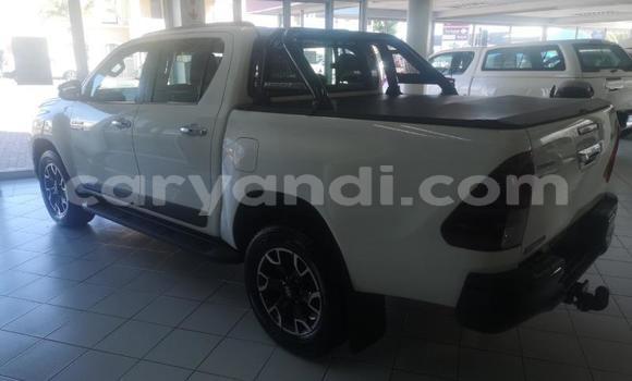 Buy Used Toyota Hilux White Car in Lusaka in Zambia Buy Used Toyota Hilux White Car in Lusaka in Zambia
