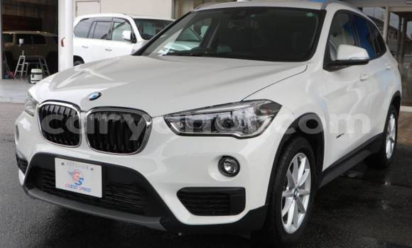 Acheter Occasion Voiture BMW X1 Blanc à Lusaka, Zambie Acheter Occasion Voiture BMW X1 Blanc à Lusaka, Zambie