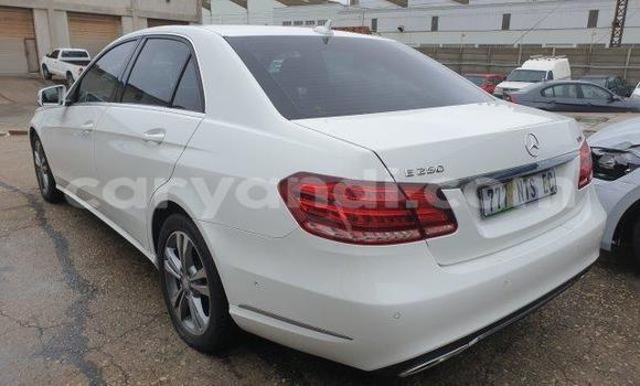 Buy Used Mercedes‒Benz E–Class White Car in Lusaka in Zambia Buy Used Mercedes‒Benz E–Class White Car in Lusaka in Zambia