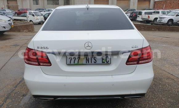 Buy Used Mercedes‒Benz E–Class White Car in Lusaka in Zambia Buy Used Mercedes‒Benz E–Class White Car in Lusaka in Zambia