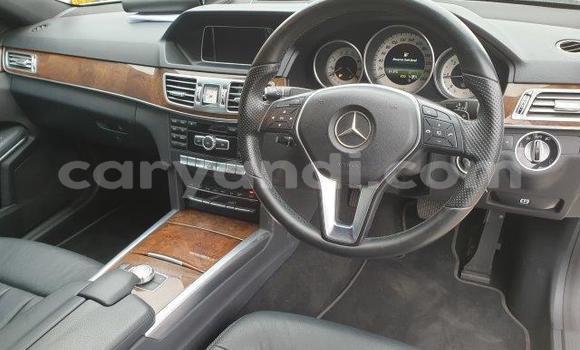 Buy Used Mercedes‒Benz E–Class White Car in Lusaka in Zambia Buy Used Mercedes‒Benz E–Class White Car in Lusaka in Zambia
