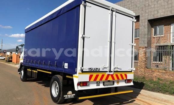 Acheter Neuf Utilitaire Isuzu FTR 850 Blanc à Chingola, Zambie Acheter Neuf Utilitaire Isuzu FTR 850 Blanc à Chingola, Zambie