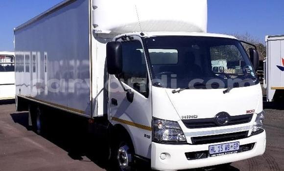 Buy Used Hino 300 Series White Truck in Chililabombwe in Copperbelt Buy Used Hino 300 Series White Truck in Chililabombwe in Copperbelt