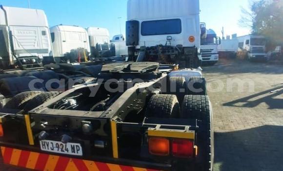 Acheter Occasion Utilitaire Nissan UD Blanc à Chingola, Zambie Acheter Occasion Utilitaire Nissan UD Blanc à Chingola, Zambie