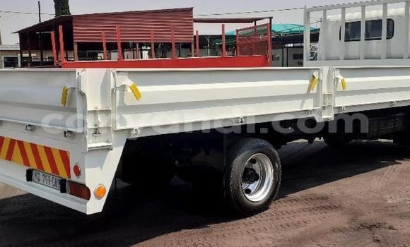 Acheter Occasion Utilitaire Hino 300 Series Blanc à Chililabombwe, Copperbelt Acheter Occasion Utilitaire Hino 300 Series Blanc à Chililabombwe, Copperbelt