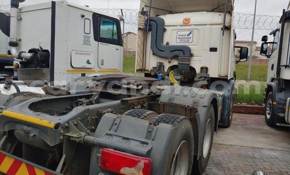 Nunua Ilio tumika Scania R420 Nyeupe Lori ndani ya Chipata nchini Zambia Nunua Ilio tumika Scania R420 Nyeupe Lori ndani ya Chipata nchini Zambia